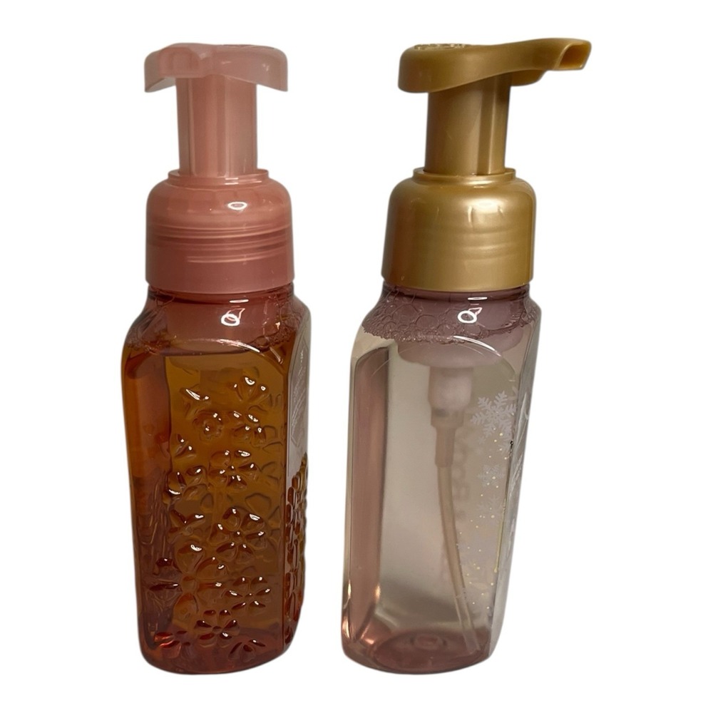 Bath & Body Works Strawberry Pound Cake Snowflake Foaming Liquid Hand Soap Wash - Picture 5 of 6